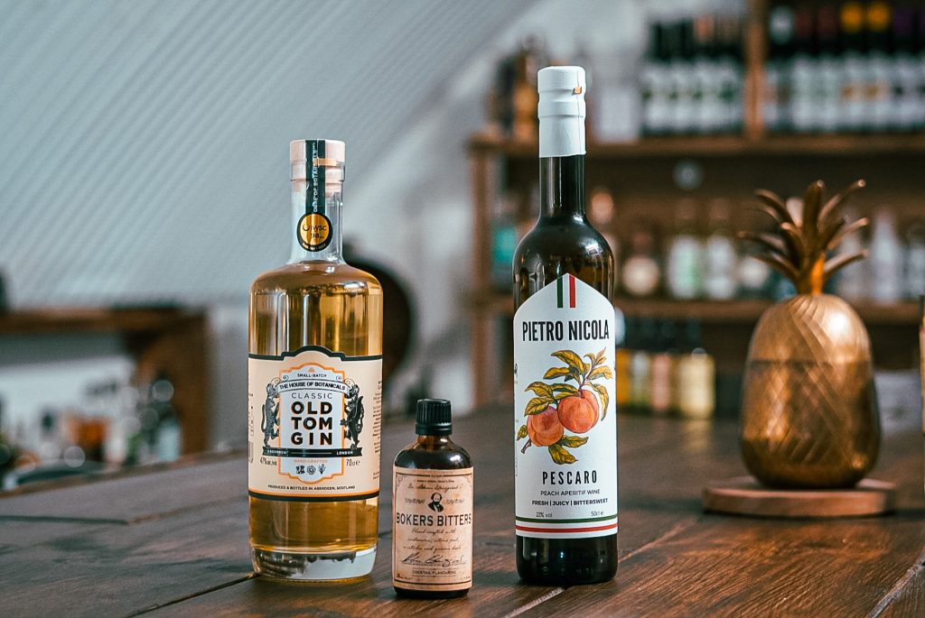 Gin, Cocktail Bitters, Aperitivi & Digestivo